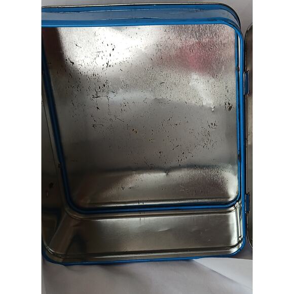 Superman Action Doll and Vintage Superman Logo Tin Lunch Box - Picture 12 of 16